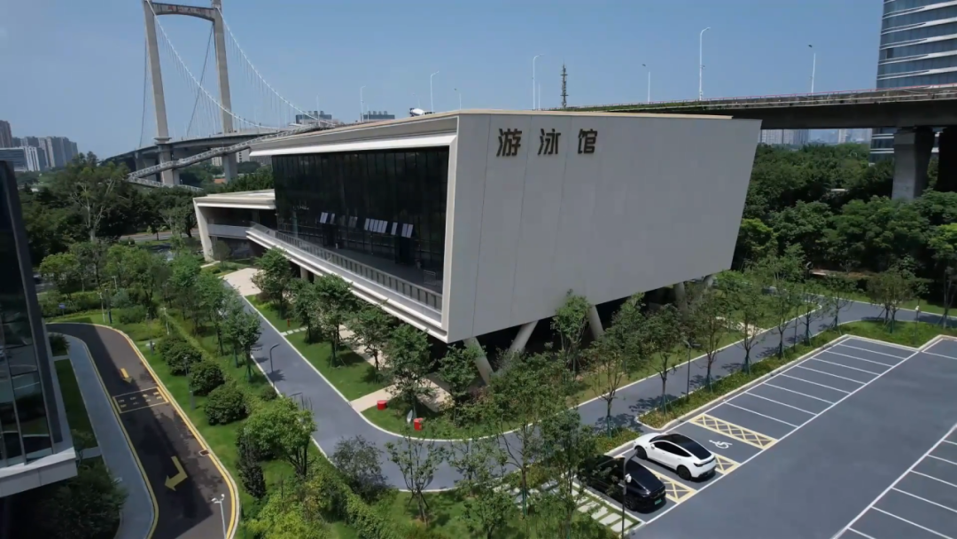 福州人快收藏！市重點(diǎn)打造的鰲峰洲體育公園游泳館，今夏避暑就靠它了！